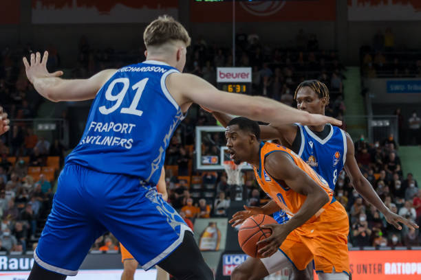 硬骨头精神 硬骨头精神