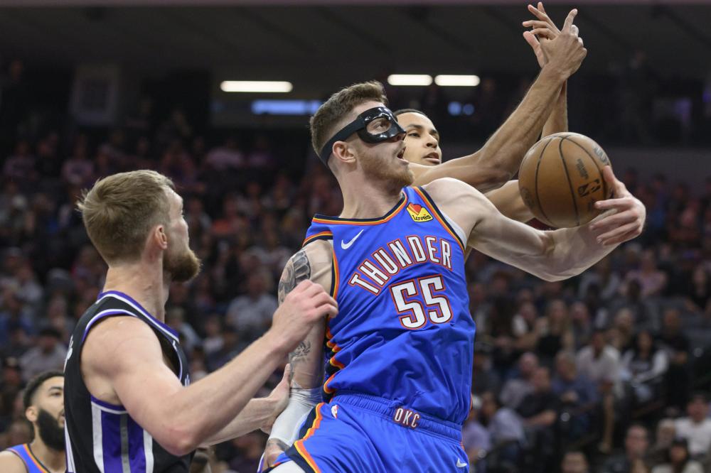 据曼联官方 据曼联官方